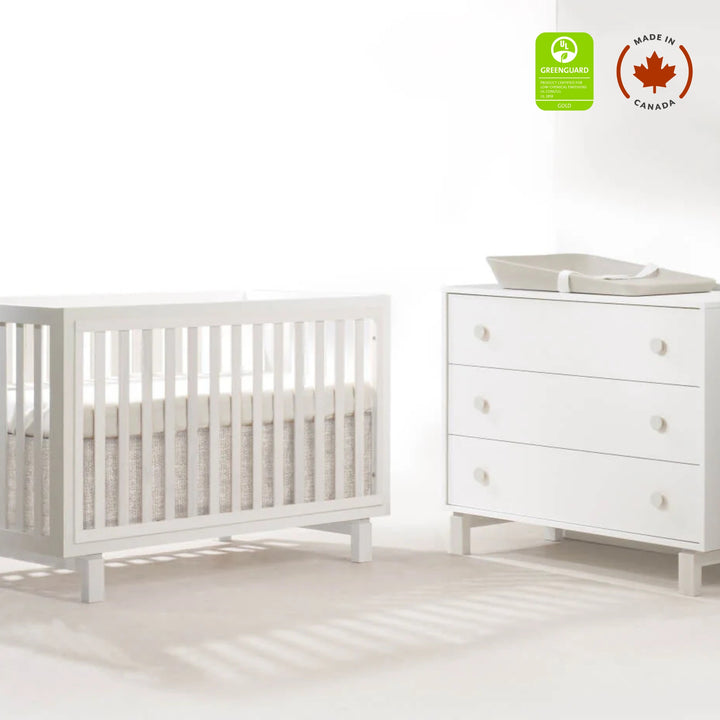 Tulip - Lit de bébé classique Bjorn et commode 3 tiroirs XL (vendu en ensemble seulement) - Blanc / Blanc