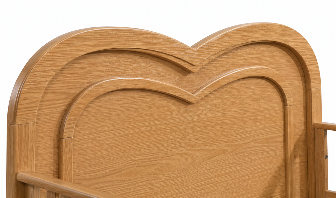 Natart - Greta ‘’4-in-1’’ Convertible crib with heart shaped decorative molding - Wheat